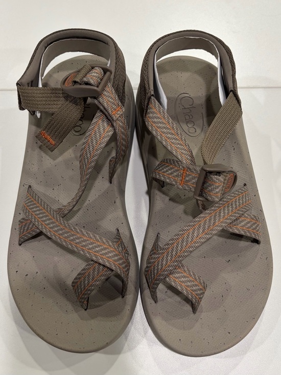 Chaco Men’s Size 9 CushZ Toe-Loop Sport Sandals Water Shoes Tan Pattern NWT main image 4